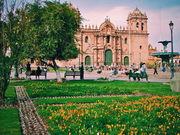 Cusco-plaza